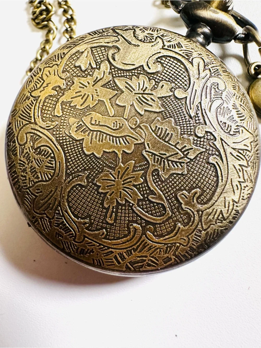 💛 HEART POCKET WATCH 💛 Antique Bronze-Tone Quartz • Ornate Vintage-Inspired Neck